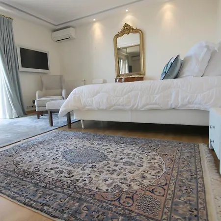 Stunning 3 Bedroom With Panoramic Terrace Only Minutes From Heart Of Cannes! Holiday home Cannes